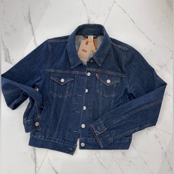 Levi's Jackets & Blazers - Levi's 90s’ Classic Blue Denim Jacket Size:Medium
Brand New!